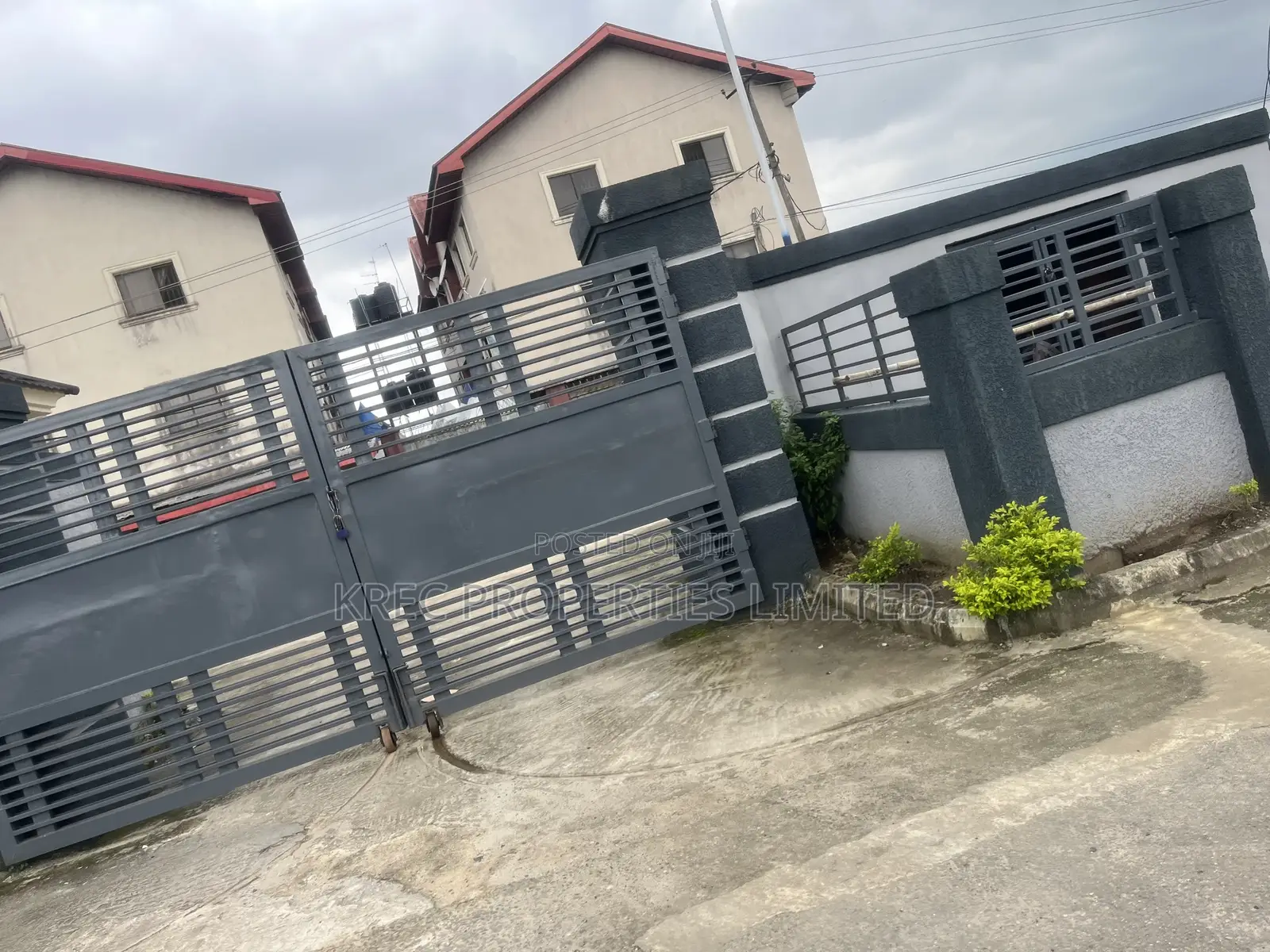 5bedroom Fully Detached Duplex at Rumuodara in Rumuodara
