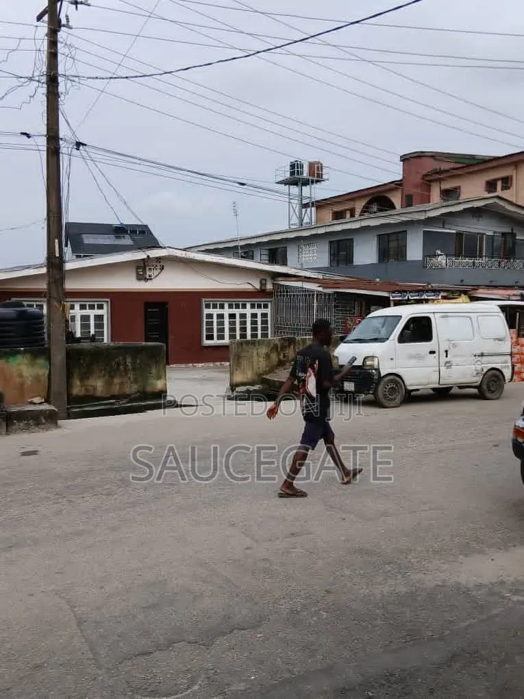 3bdrm Block of Flats in Mkpika Okpoko, Onitsha for sale in Onitsha