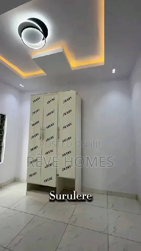 2bdrm Block of Flats in Aguda / Surulere for rent in Aguda / Surulere