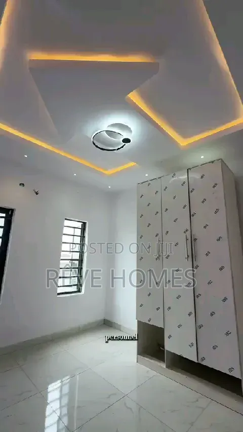 2bdrm Block of Flats in Aguda / Surulere for rent in Aguda / Surulere