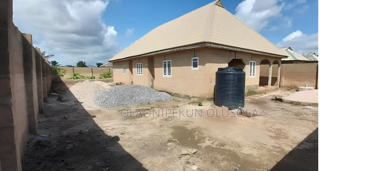 4bdrm Bungalow in Ado-Odo/Ota for sale in Ado-Odo/Ota