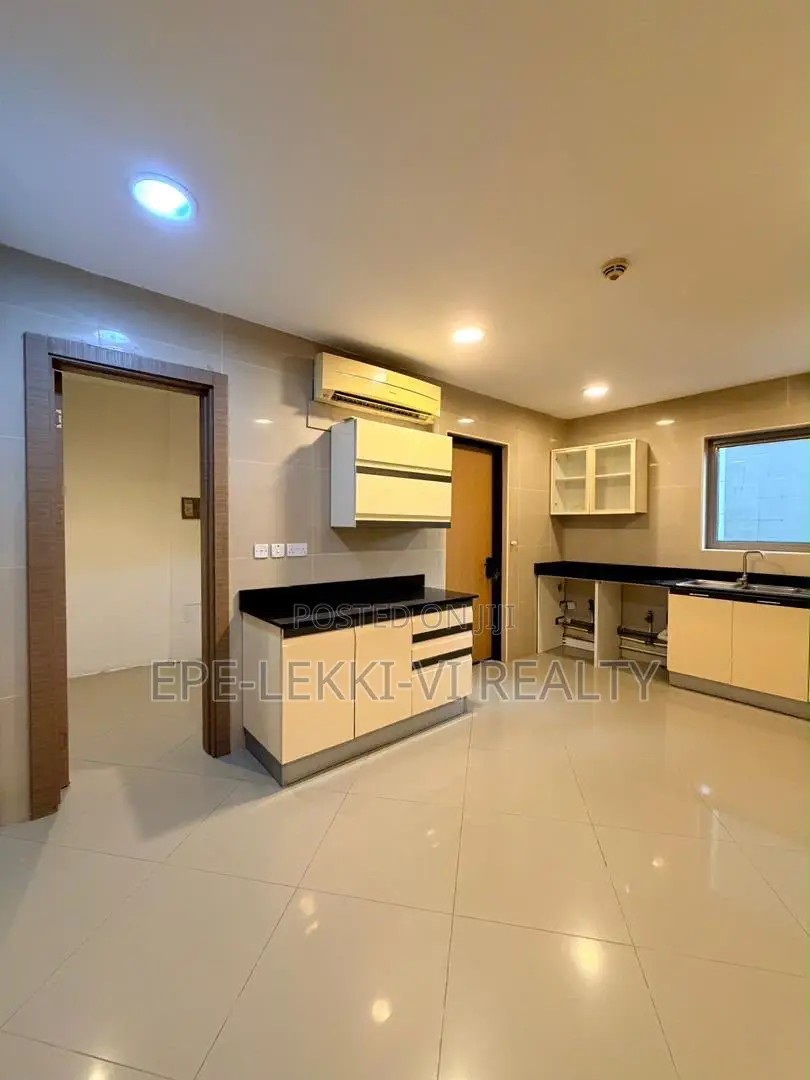 4bdrm Penthouse in Victoria Island for rent in Victoria Island