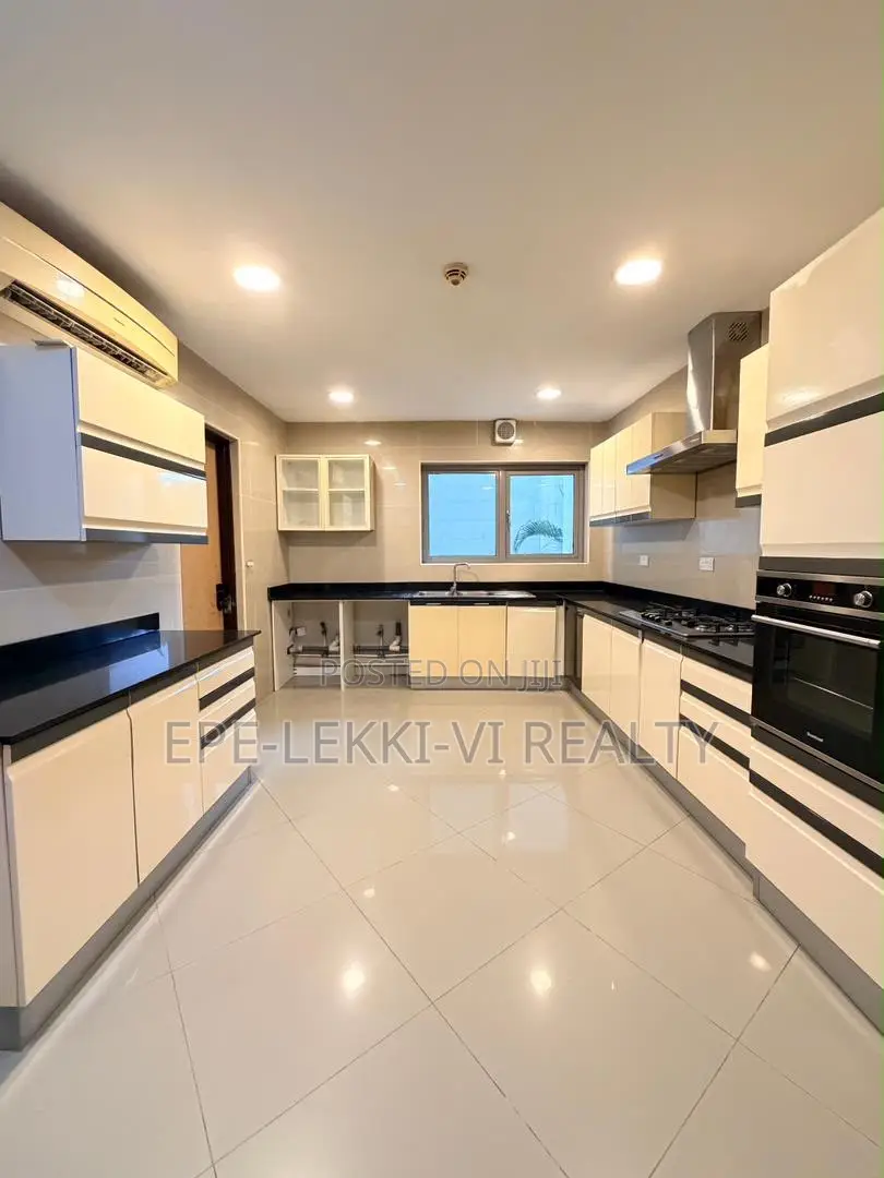 4bdrm Penthouse in Victoria Island for rent in Victoria Island