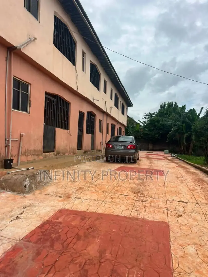 1bdrm Block of Flats in Ugbor. Central, Benin City for sale in Benin City
