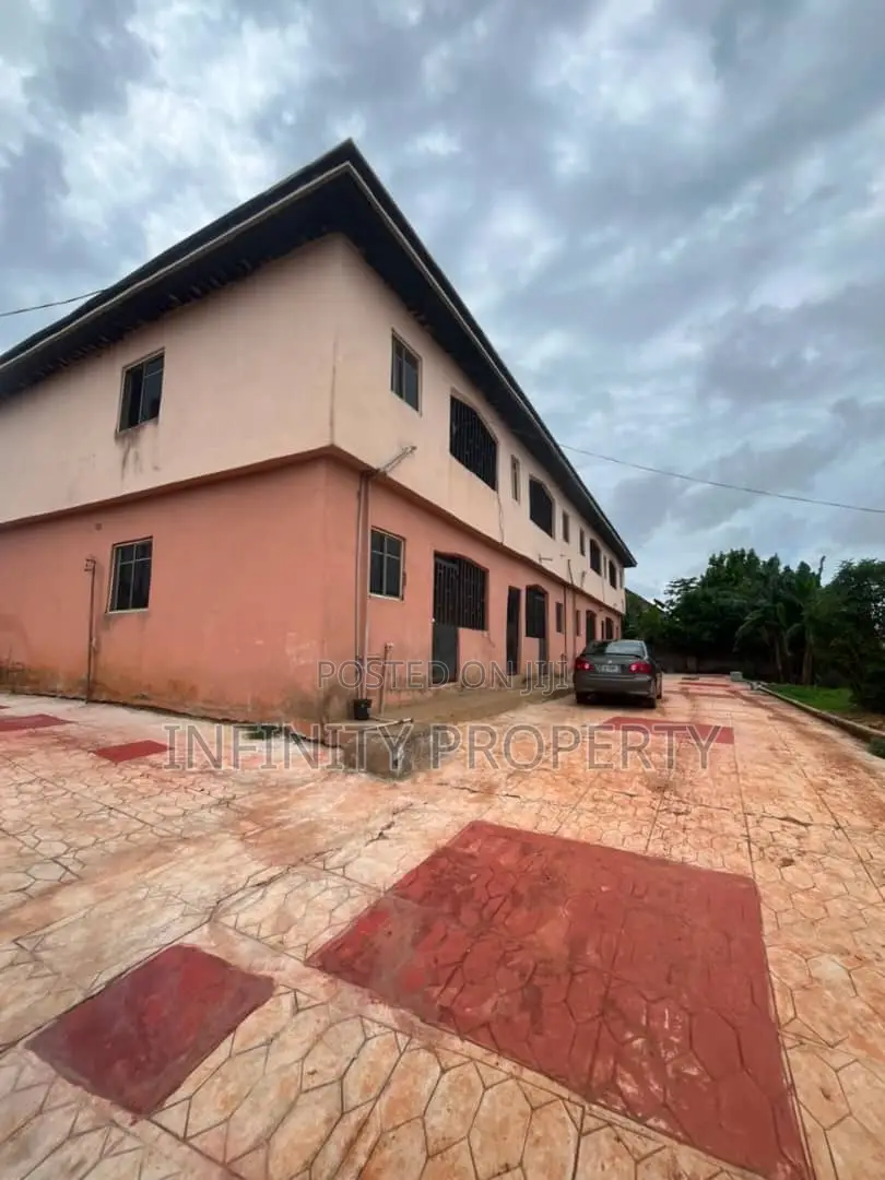 1bdrm Block of Flats in Ugbor. Central, Benin City for sale in Benin City
