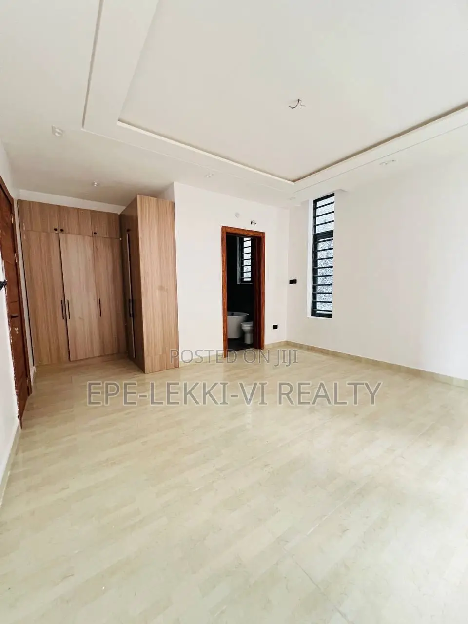 5bdrm Duplex in Lekki Phase 1 for sale in Lekki Phase 1