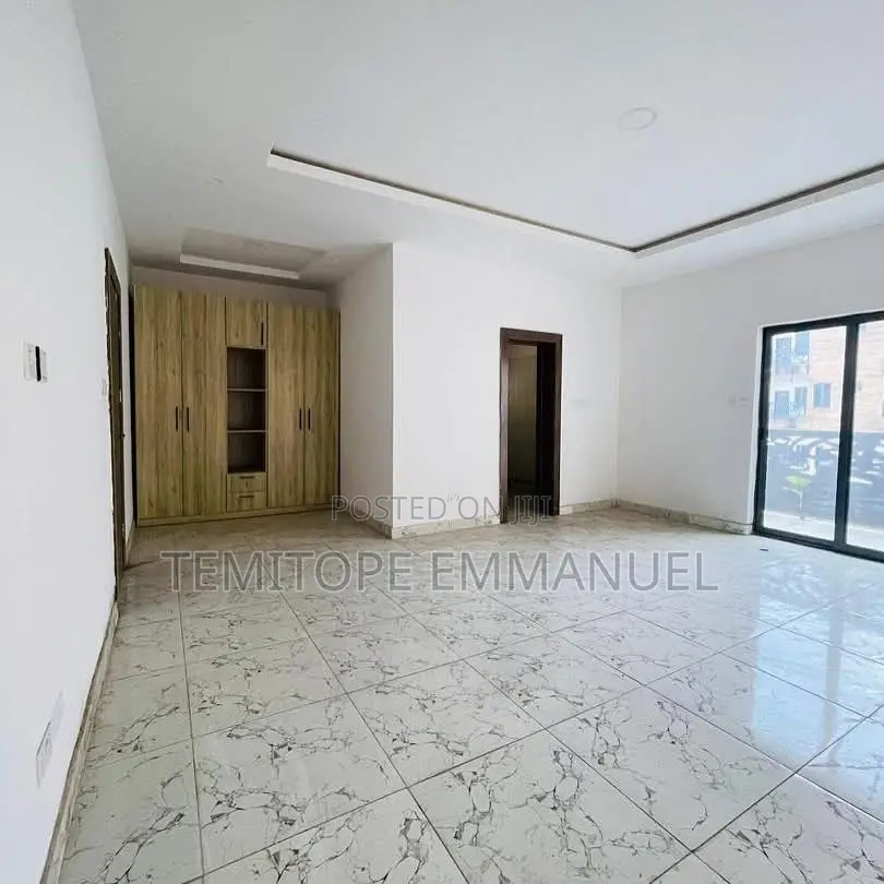 Furnished 20bdrm Apartment in Ikeja GRA for sale in Ikeja GRA