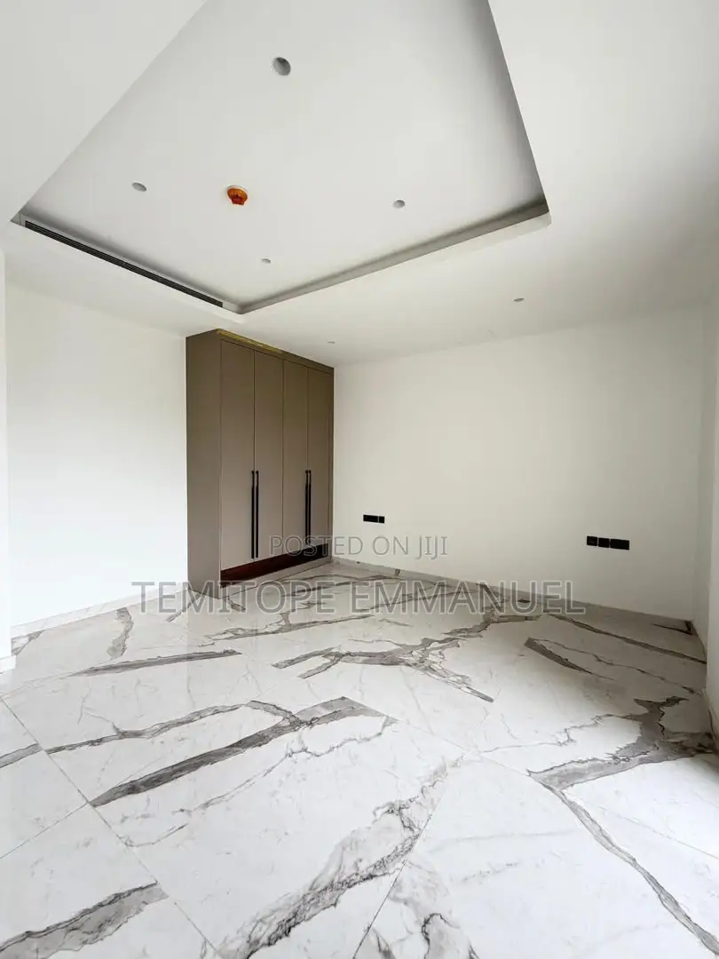 Furnished 4bdrm Duplex in Banana Island for sale in Banana Island