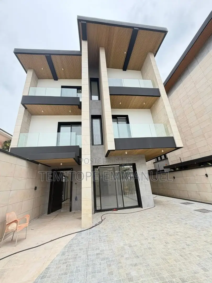 Furnished 4bdrm Duplex in Banana Island for sale in Banana Island