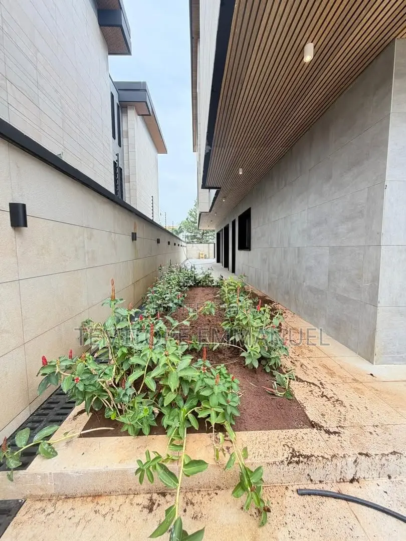 Furnished 4bdrm Duplex in Banana Island for sale in Banana Island