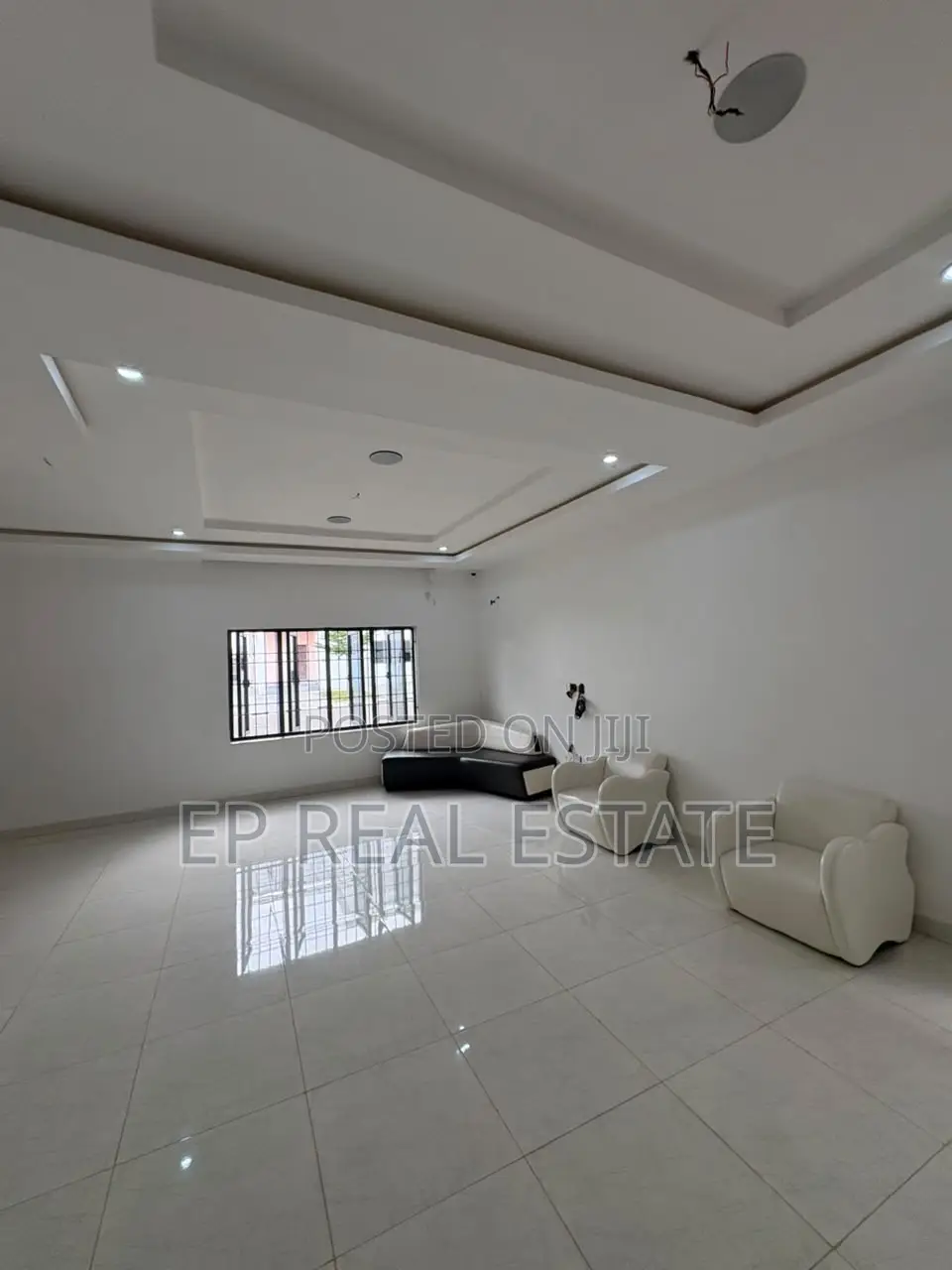 5bdrm Duplex in Apo District for sale in Apo District