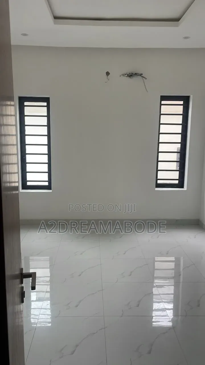 4bdrm Duplex in Magodo, GRA Phase 1 for rent in GRA Phase 1