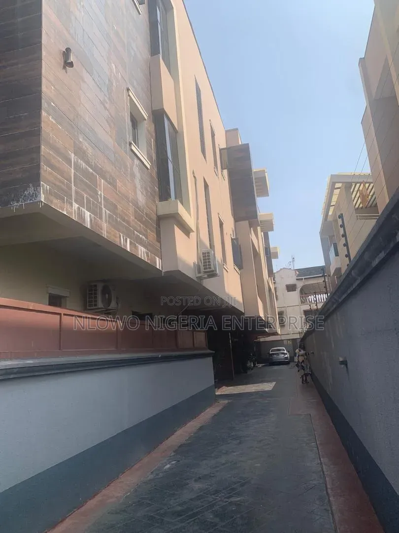 Furnished 4bdrm Townhouse/Terrace in Ogudu Gra for sale in Ogudu GRA