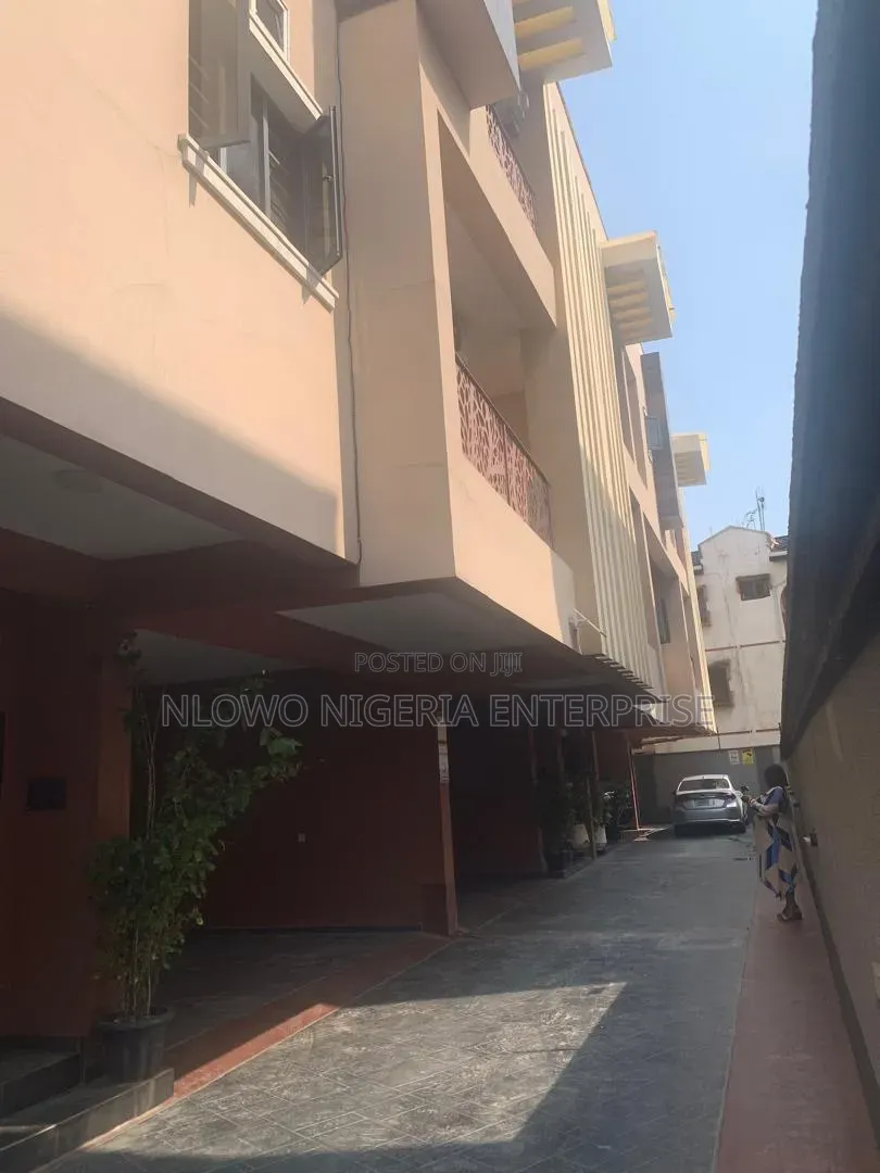 Furnished 4bdrm Townhouse/Terrace in Ogudu Gra for sale in Ogudu GRA