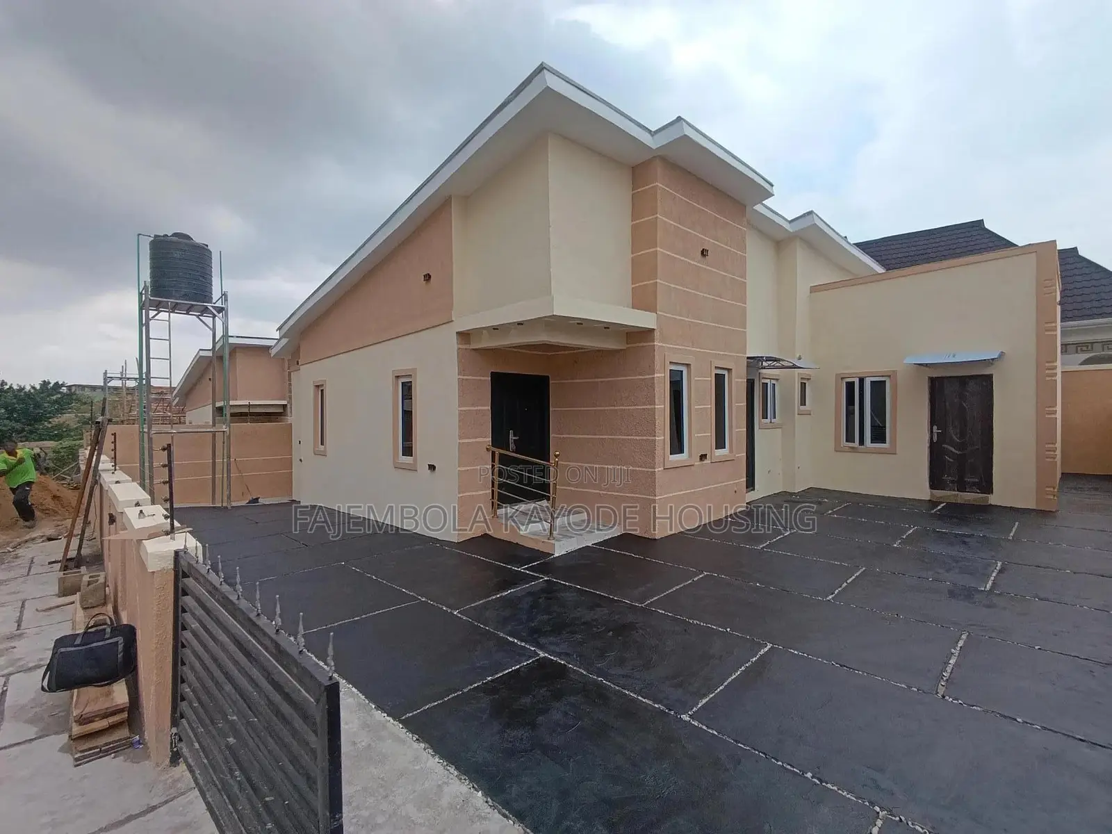 3bdrm Bungalow in Monatan, Iwo Road for sale in Iwo Road