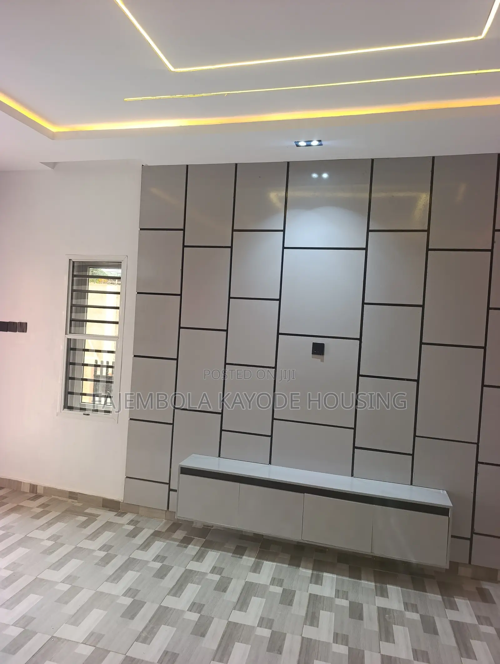 3bdrm Bungalow in Monatan, Iwo Road for sale in Iwo Road