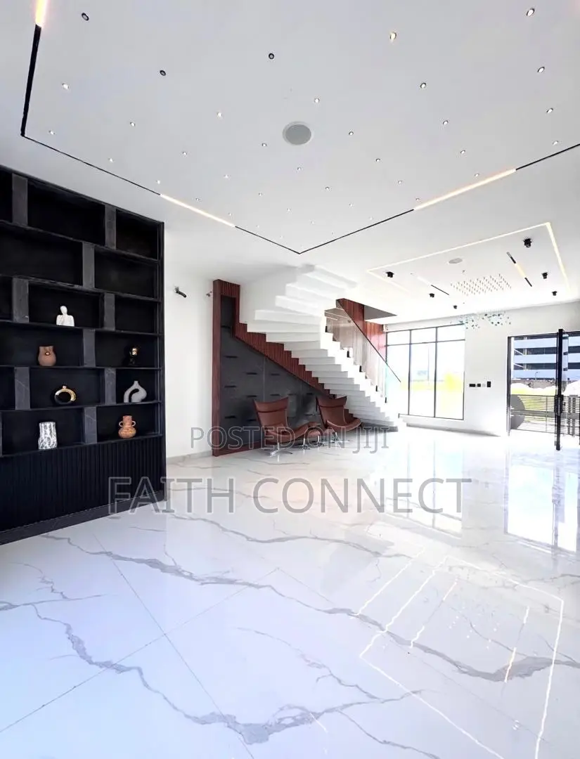 5bdrm Duplex in Lekki, Ikate for sale in Ikate