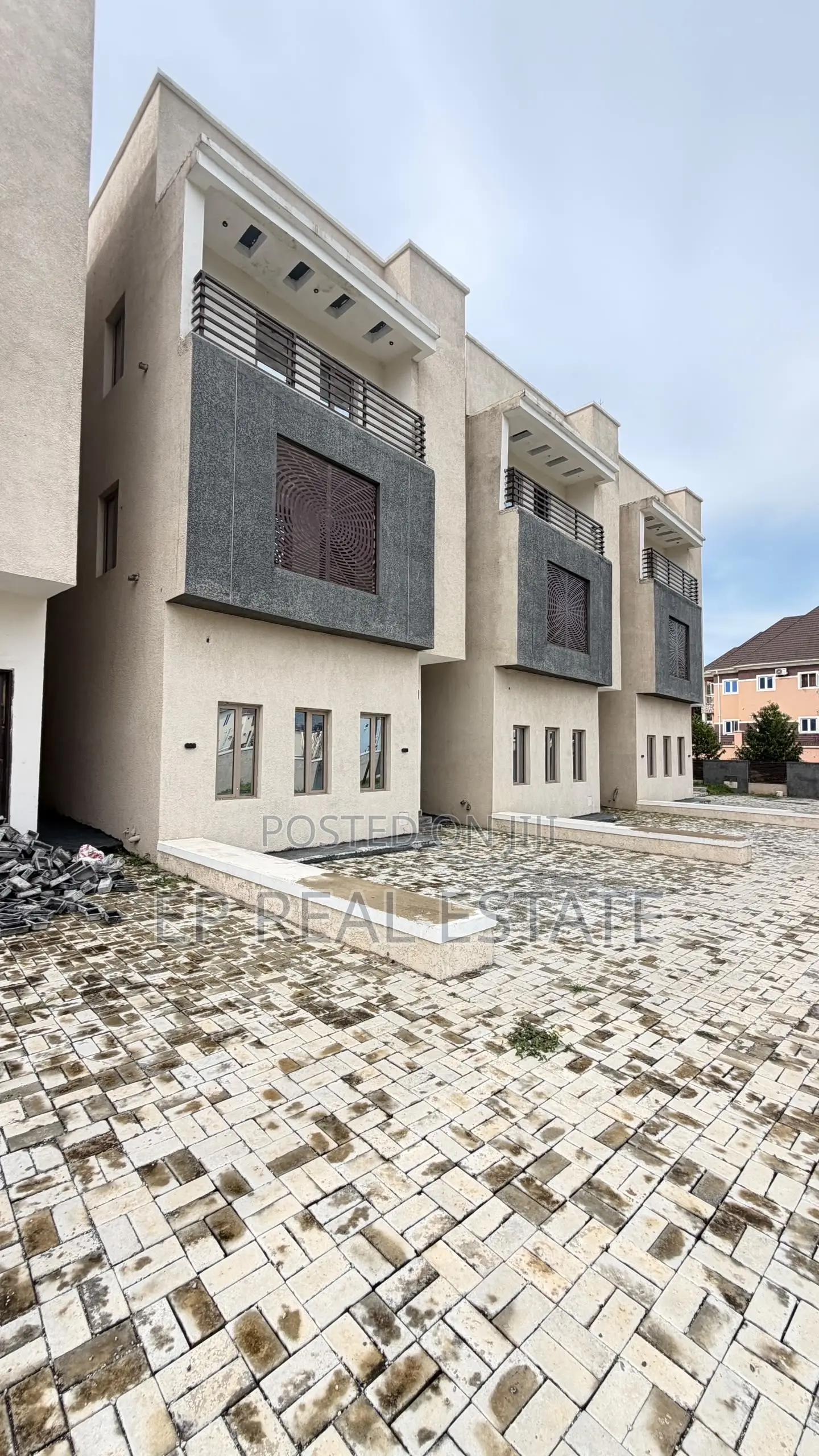 4bdrm Duplex in Life Camp for rent in Life Camp