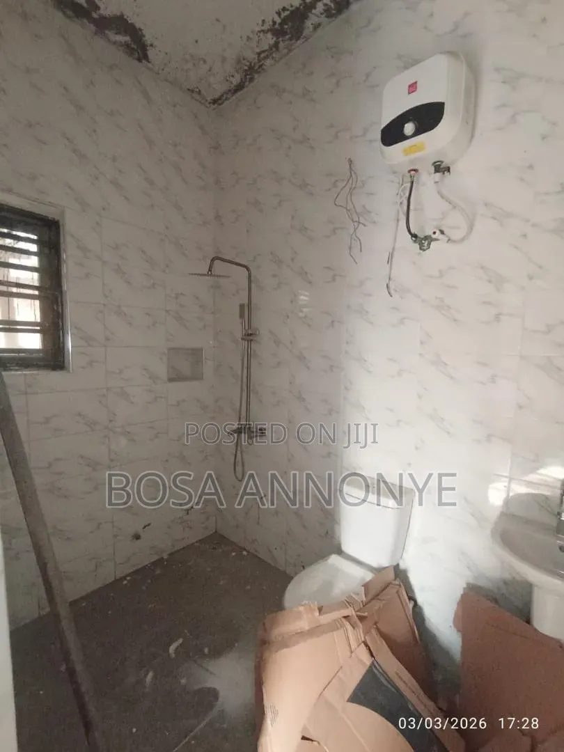 3bdrm Apartment in Badore for rent in Ado / Ajah