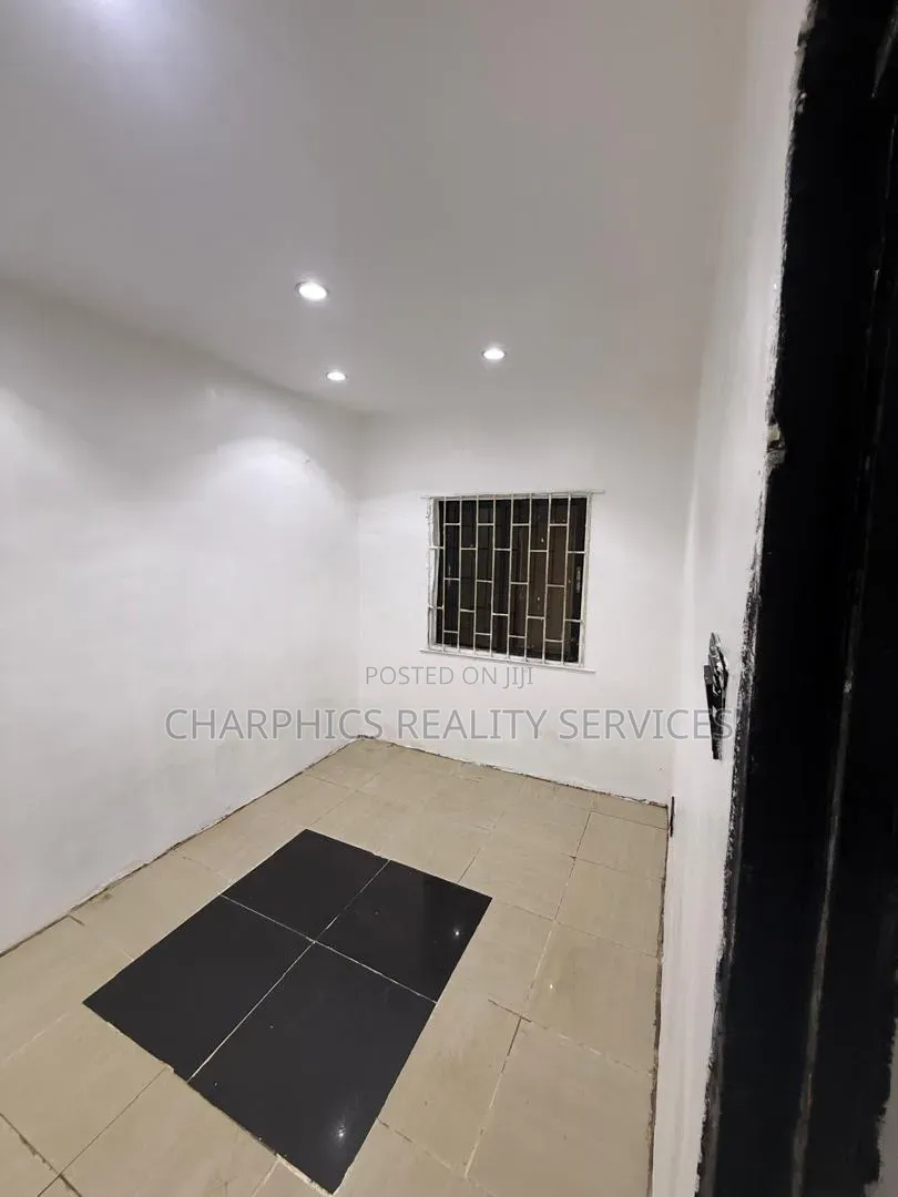 4bdrm Duplex in Mende for rent in Mende
