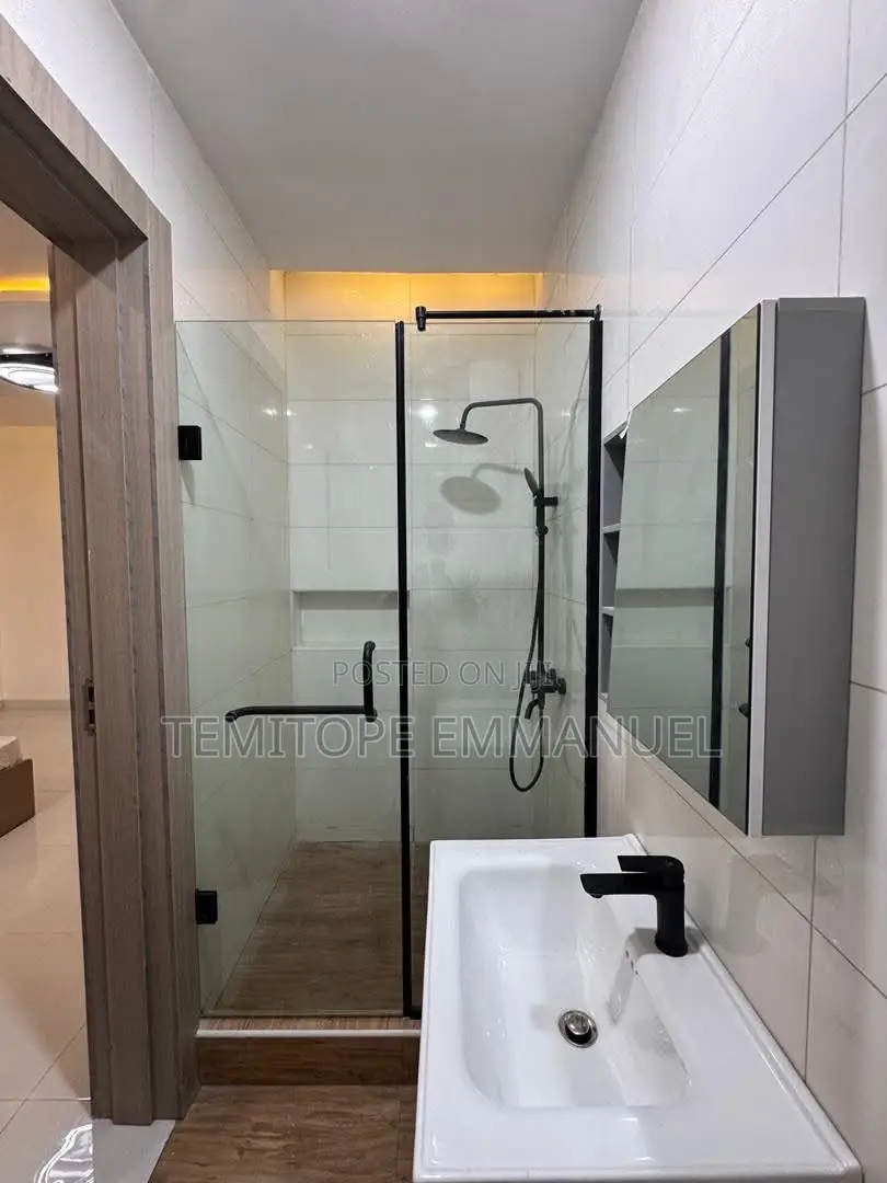 Furnished 2bdrm Apartment in Lekki Phase 1 for sale in Lekki Phase 1