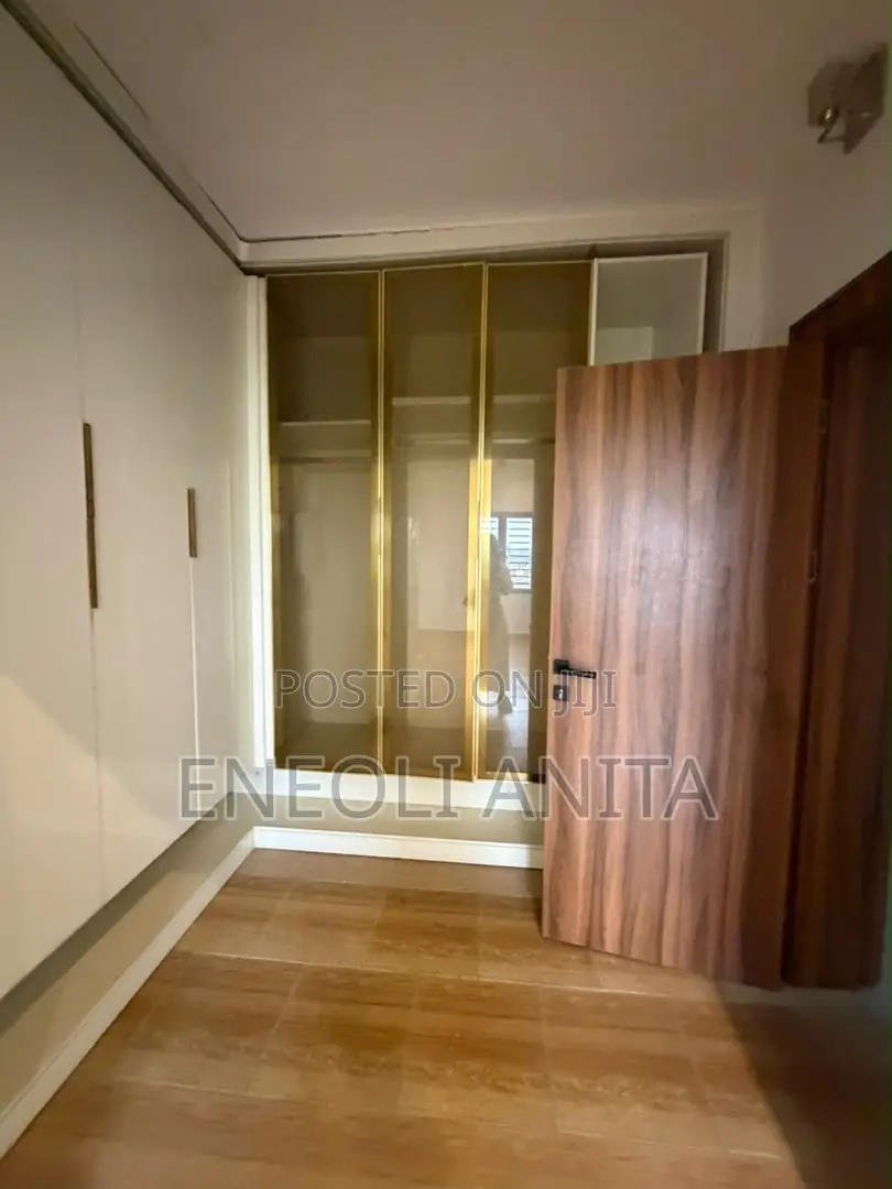 3bdrm Block of Flats in Wuye for rent in Wuye
