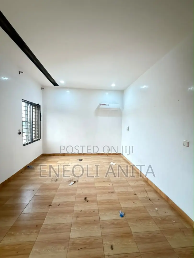 3bdrm Block of Flats in Wuye for rent in Wuye