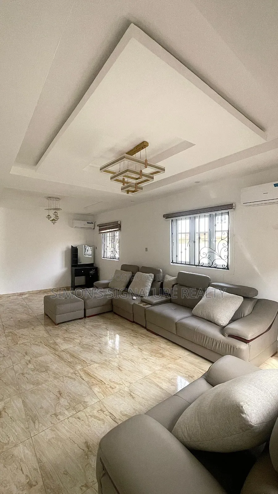 Furnished 5bdrm Duplex in Chevron for rent in Chevron