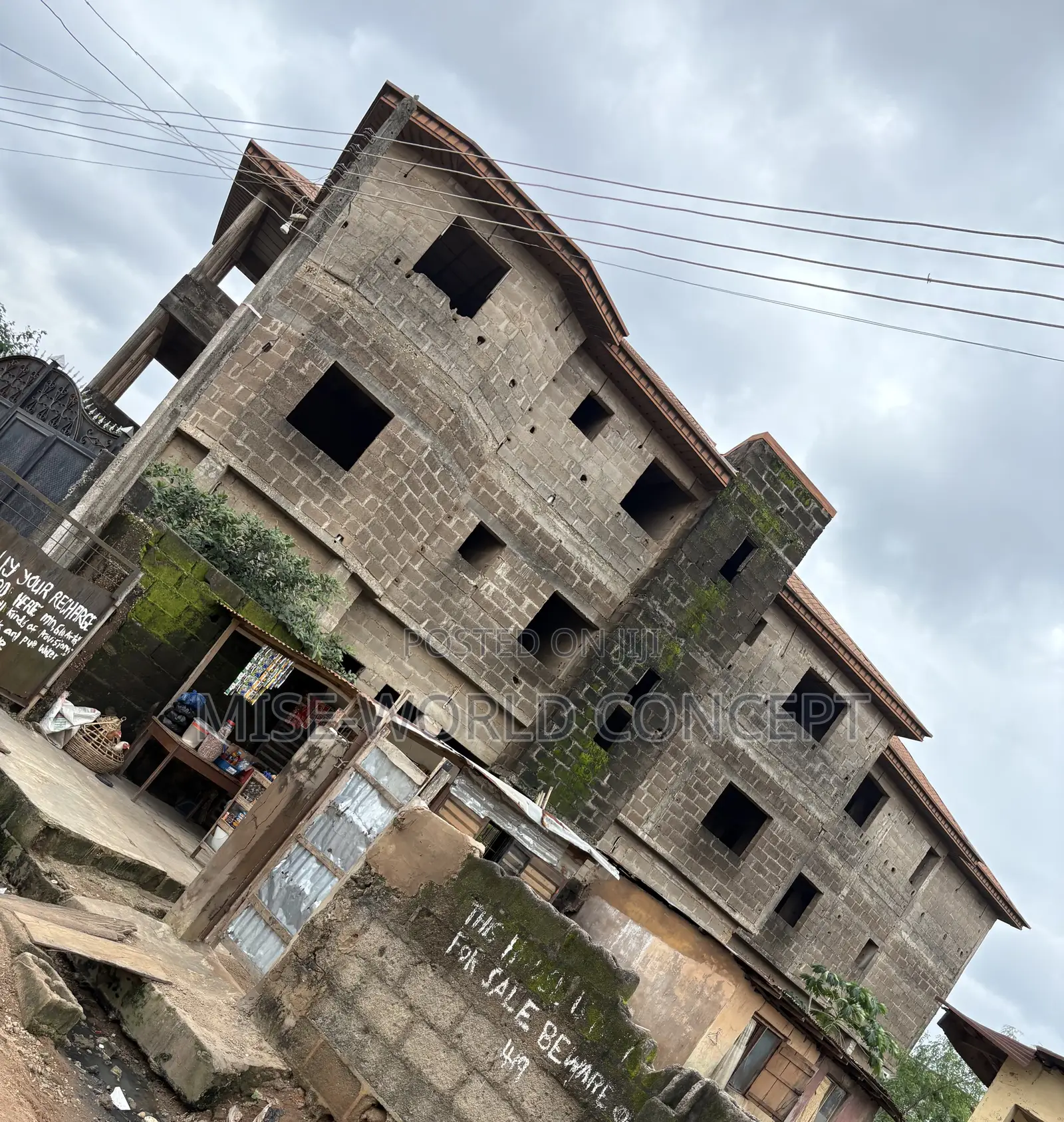 3bdrm Block of Flats in Abule Egba for sale in Abule Egba