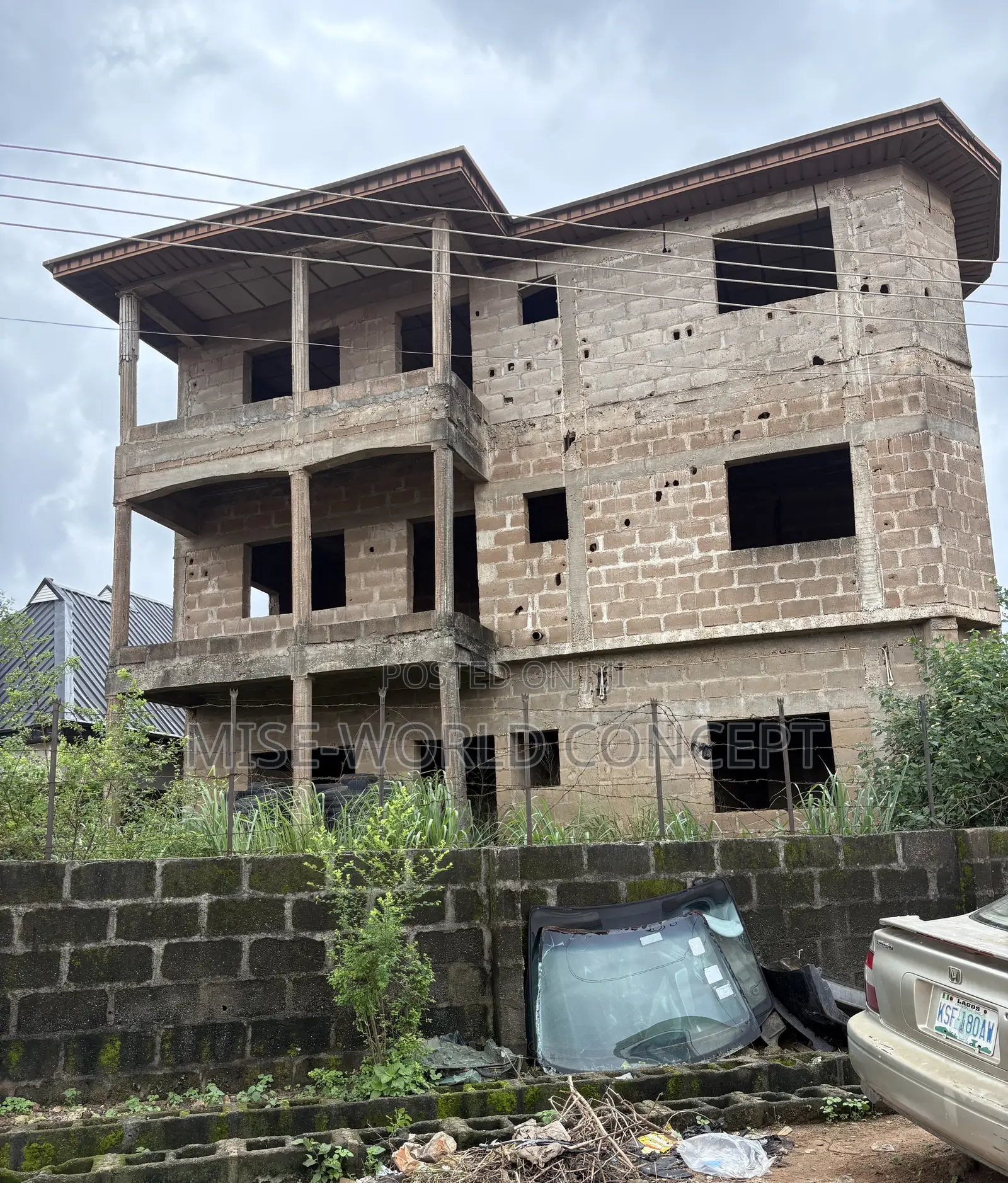 3bdrm Block of Flats in Abule Egba for sale in Abule Egba