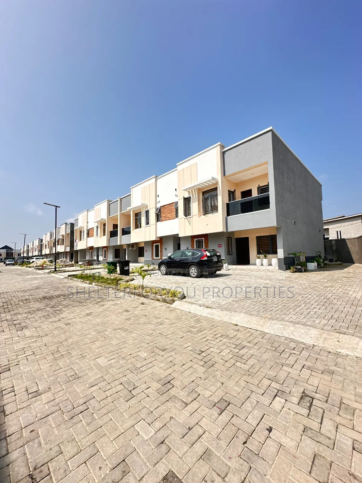 4bdrm Duplex in Lekki Phase 1 for sale in Lekki Phase 1
