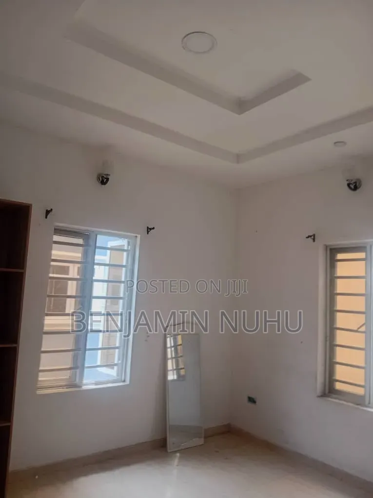 3bdrm Block of Flats in Ocean Palm Estate, Off Lekki-Epe Expressway in Off Lekki-Epe Expressway