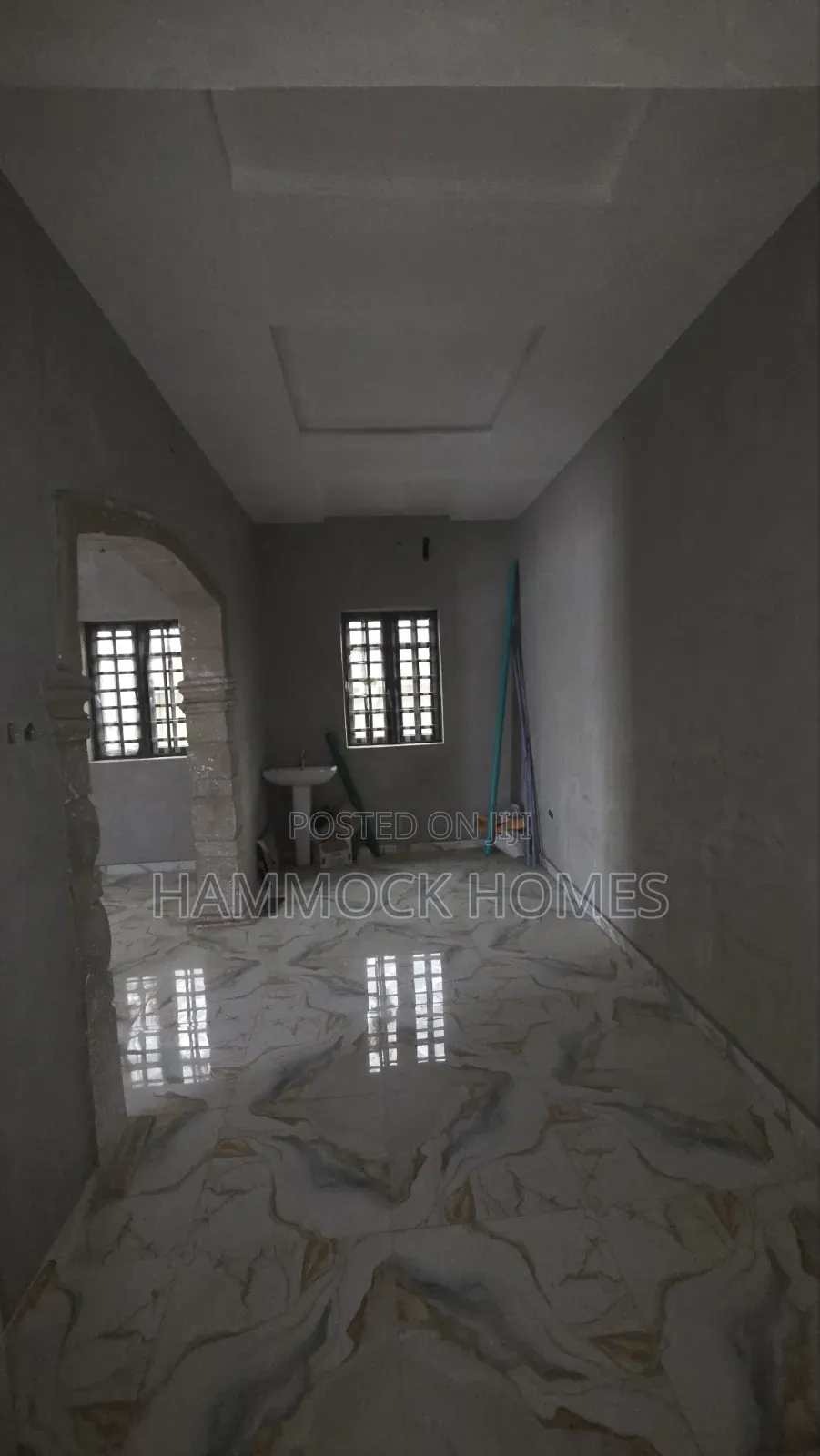 6bdrm Bungalow in Alakia for sale in Alakia