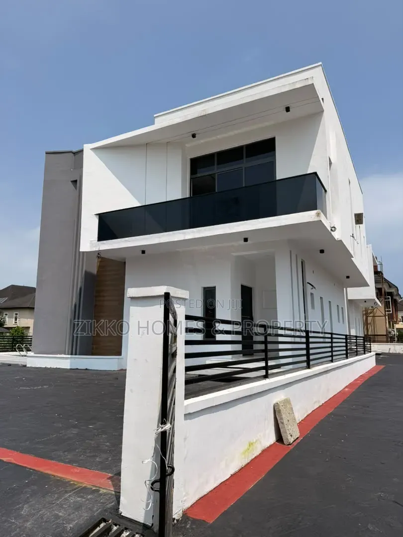 4bdrm Duplex in Monastery Road, Sangotedo for sale in Sangotedo