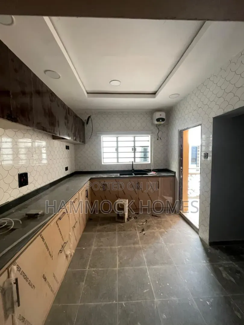 3bdrm Block of Flats in Carlton Gate Estate, Akobo for rent in Akobo