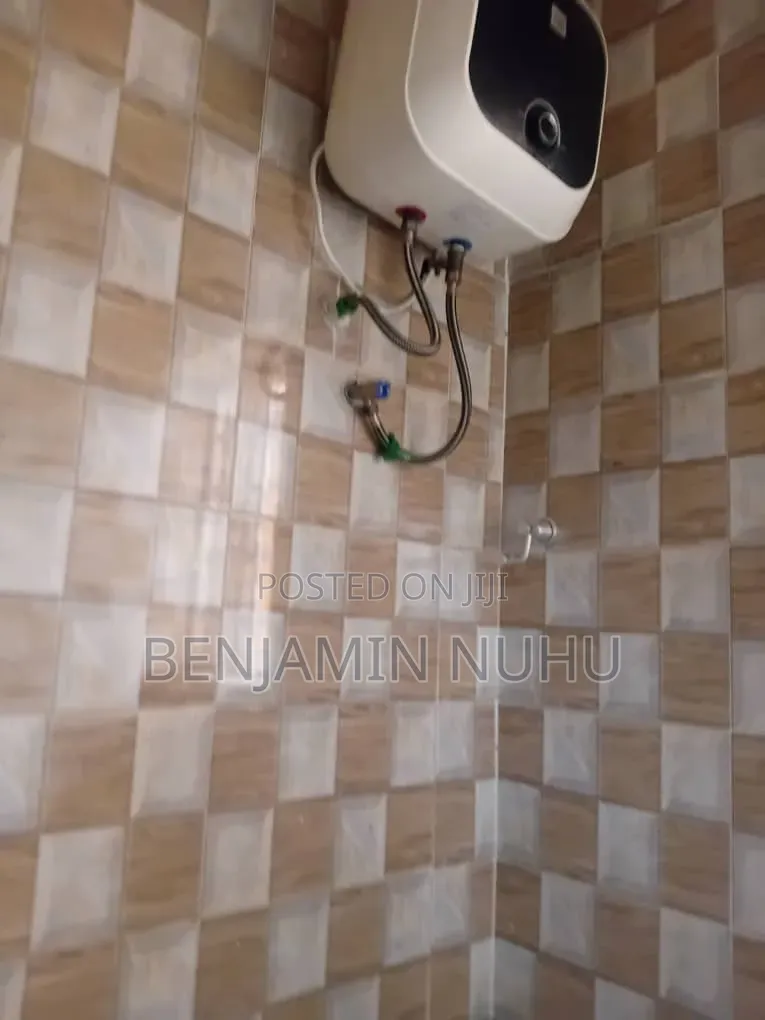 3bdrm Block of Flats in Ocean Palm Estate, Off Lekki-Epe Expressway in Off Lekki-Epe Expressway
