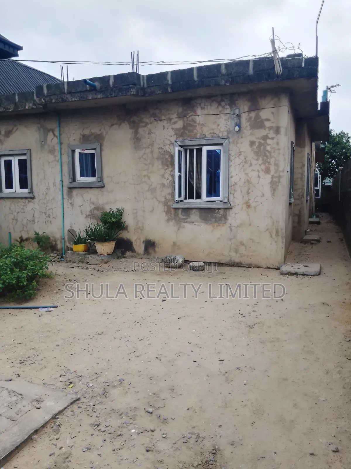 Furnished 4bdrm House in Okokomaiko for sale in Okokomaiko