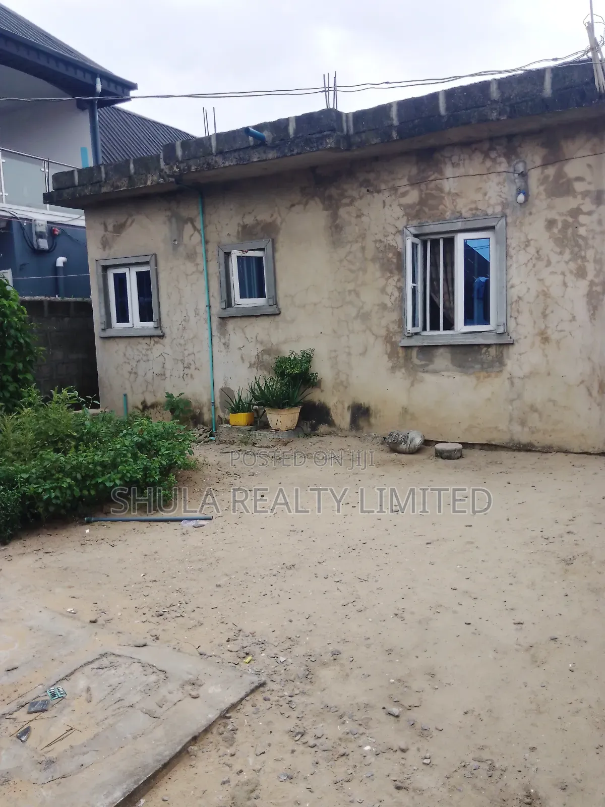 Furnished 4bdrm House in Okokomaiko for sale in Okokomaiko