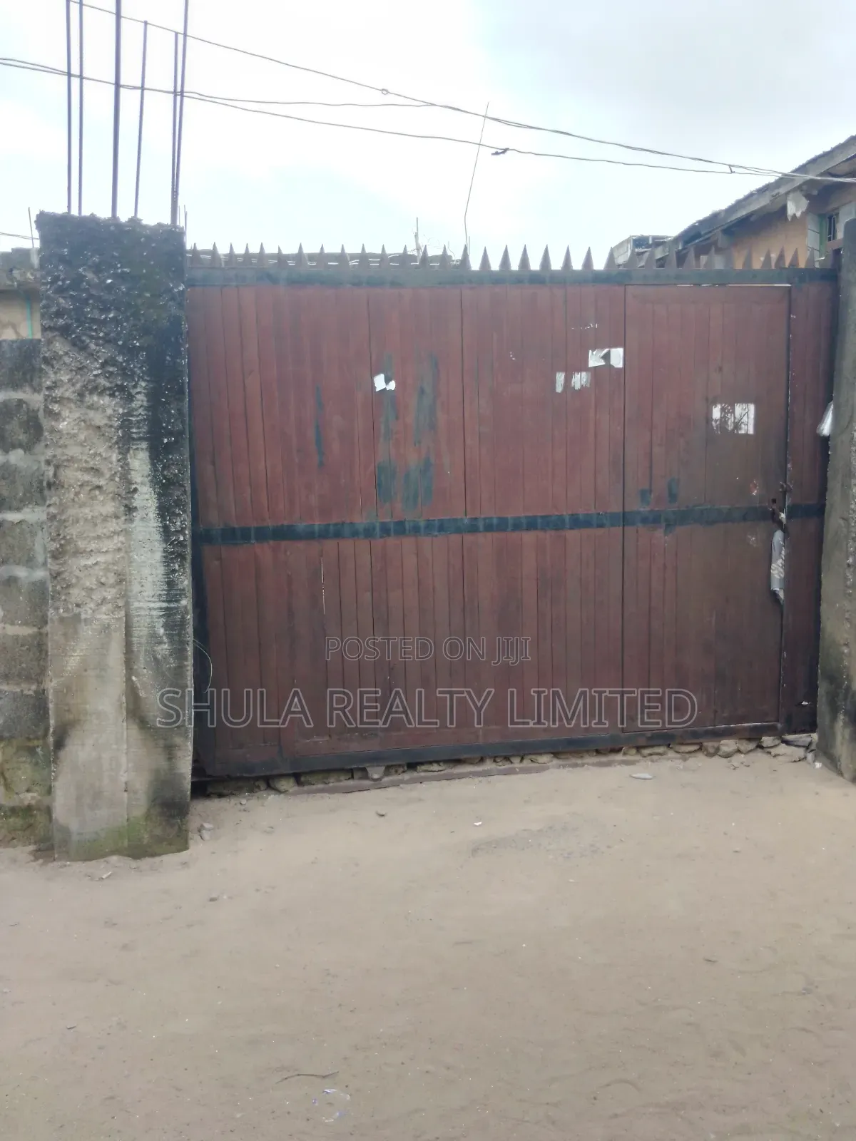 Furnished 4bdrm House in Okokomaiko for sale in Okokomaiko