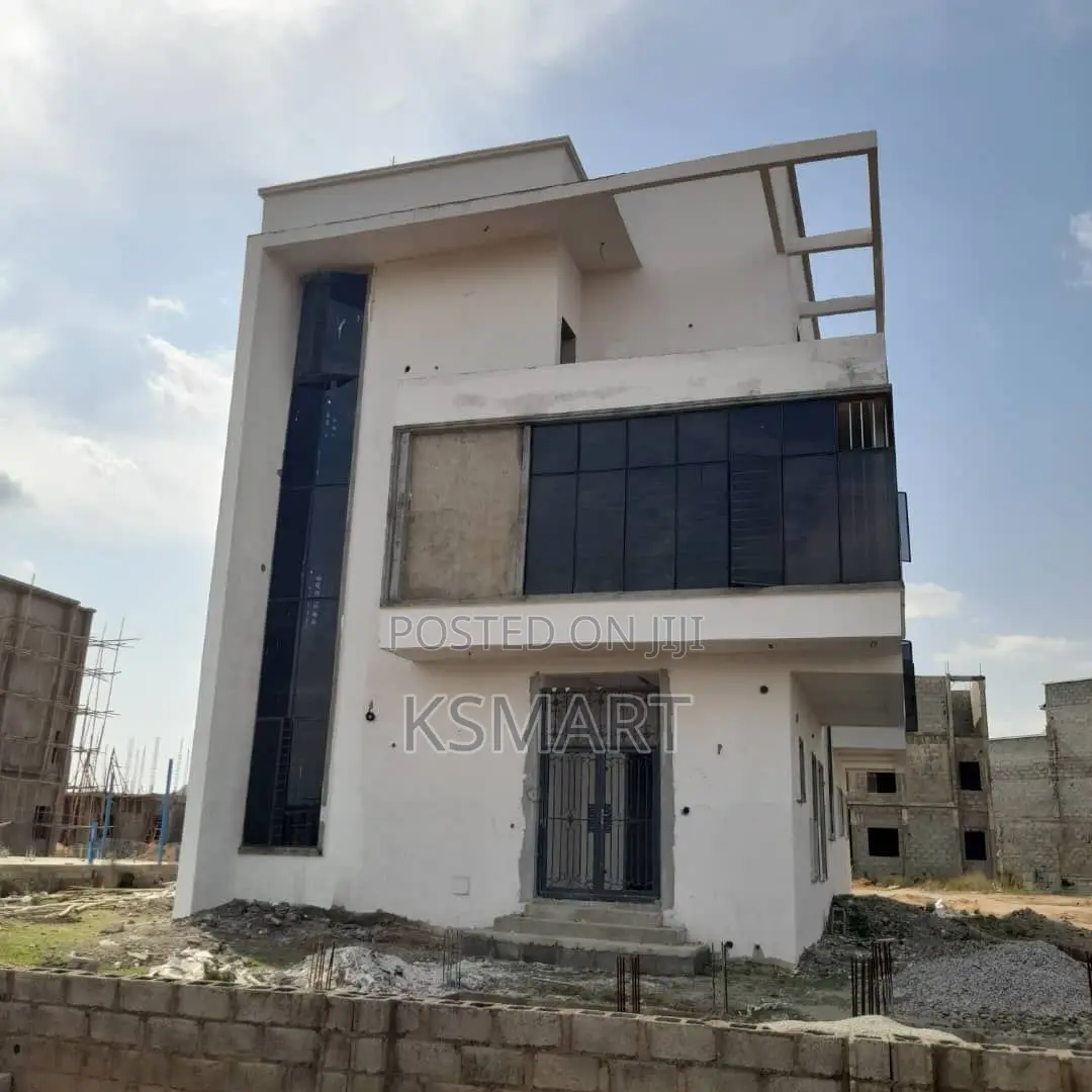 6bdrm Duplex in Maralago Lake City, Kubwa for sale in Kubwa