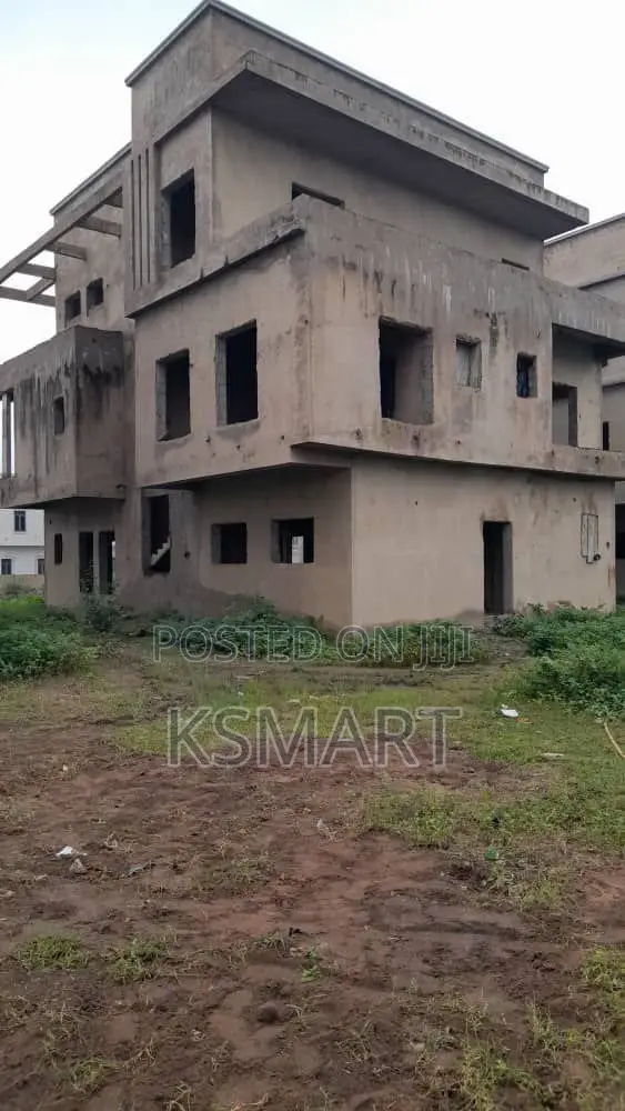6bdrm Duplex in Maralago Lake City, Kubwa for sale in Kubwa