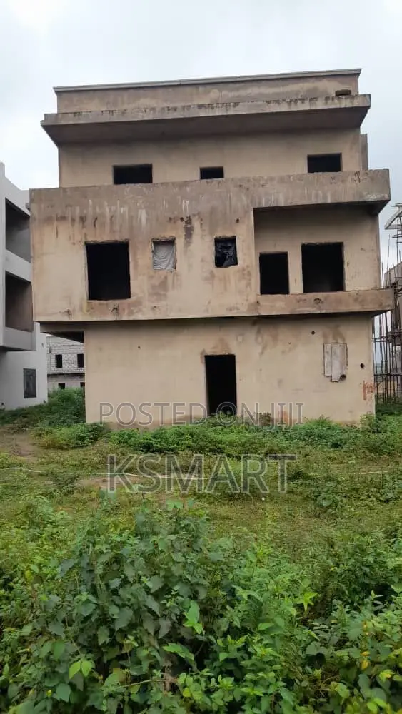 6bdrm Duplex in Maralago Lake City, Kubwa for sale in Kubwa