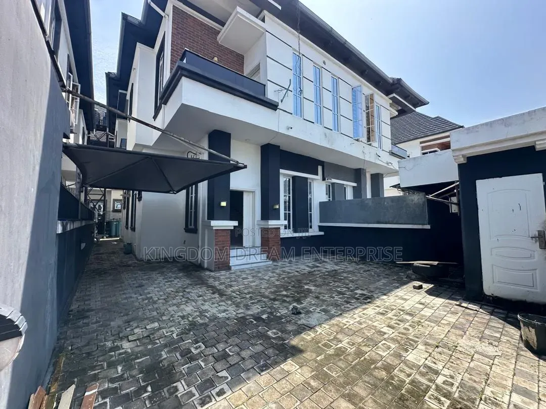4bdrm Duplex in Chevron Drive Lekki for rent in Chevron