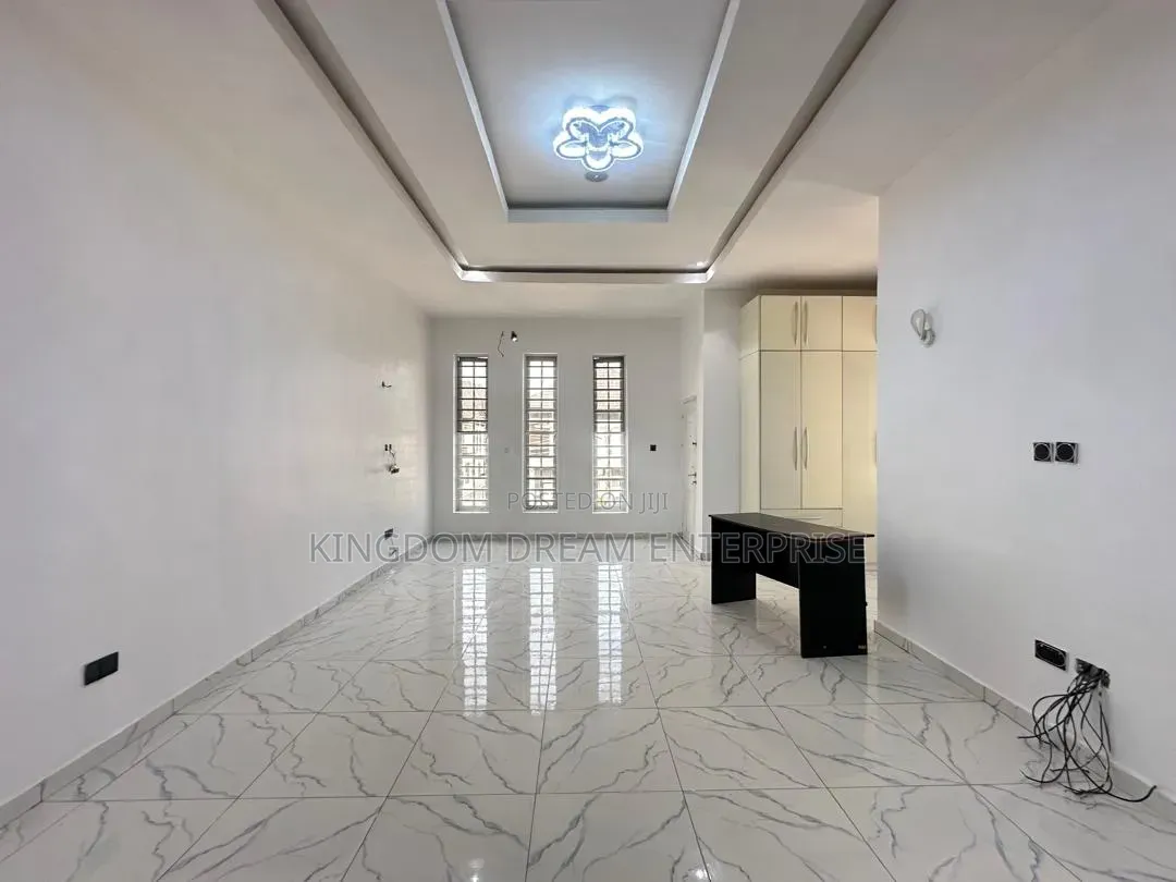 4bdrm Duplex in Chevron Drive Lekki for rent in Chevron