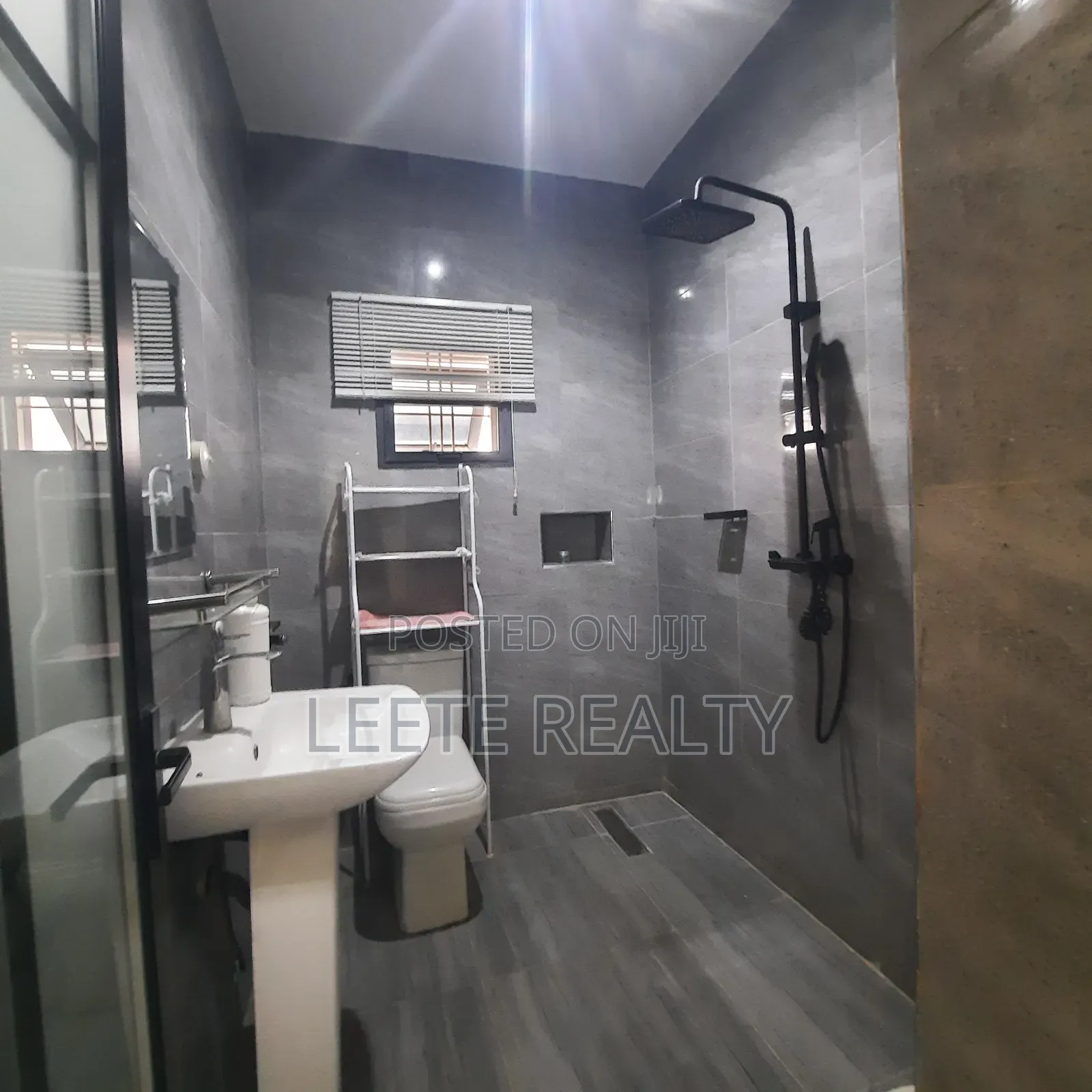 5bdrm Duplex in Wuye for rent in Wuye