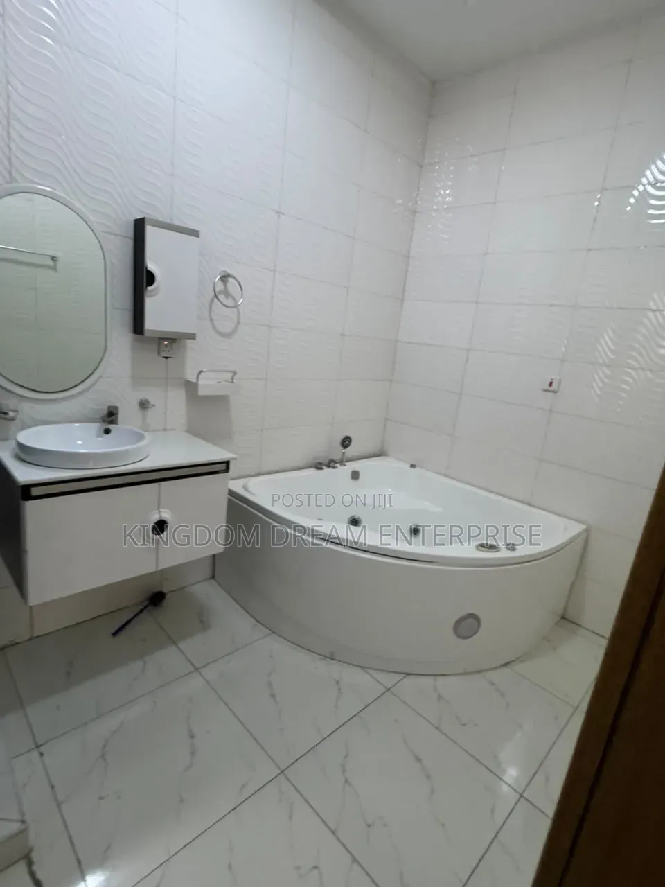 3bdrm Duplex in Victoria Bay 3 Lekki for rent in Lekki Expressway
