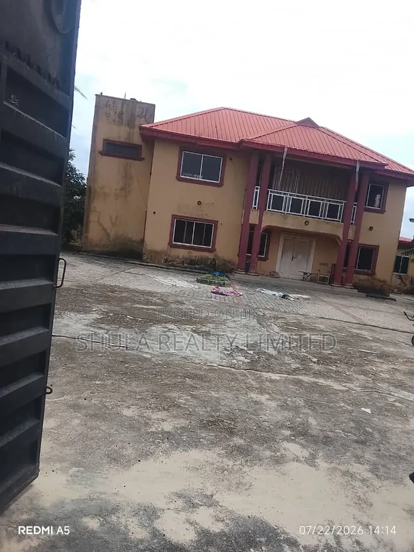 Furnished 6bdrm Duplex in Okokomaiko for sale in Okokomaiko