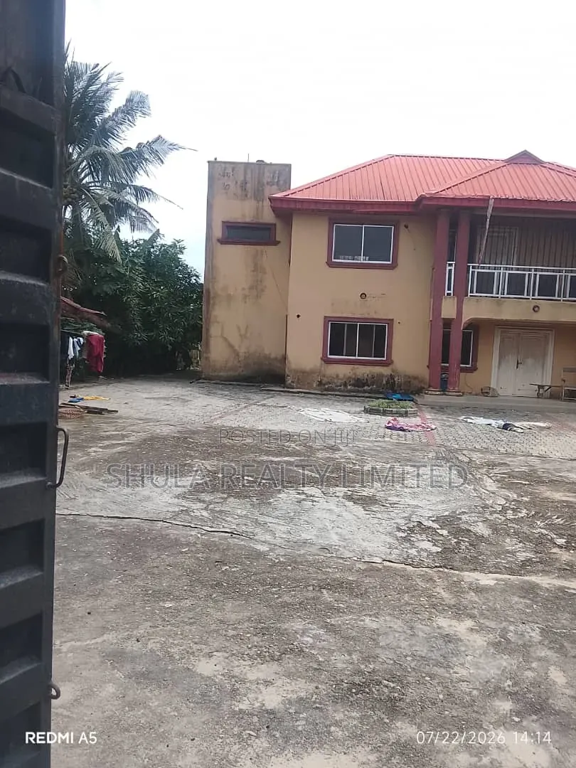 Furnished 6bdrm Duplex in Okokomaiko for sale in Okokomaiko