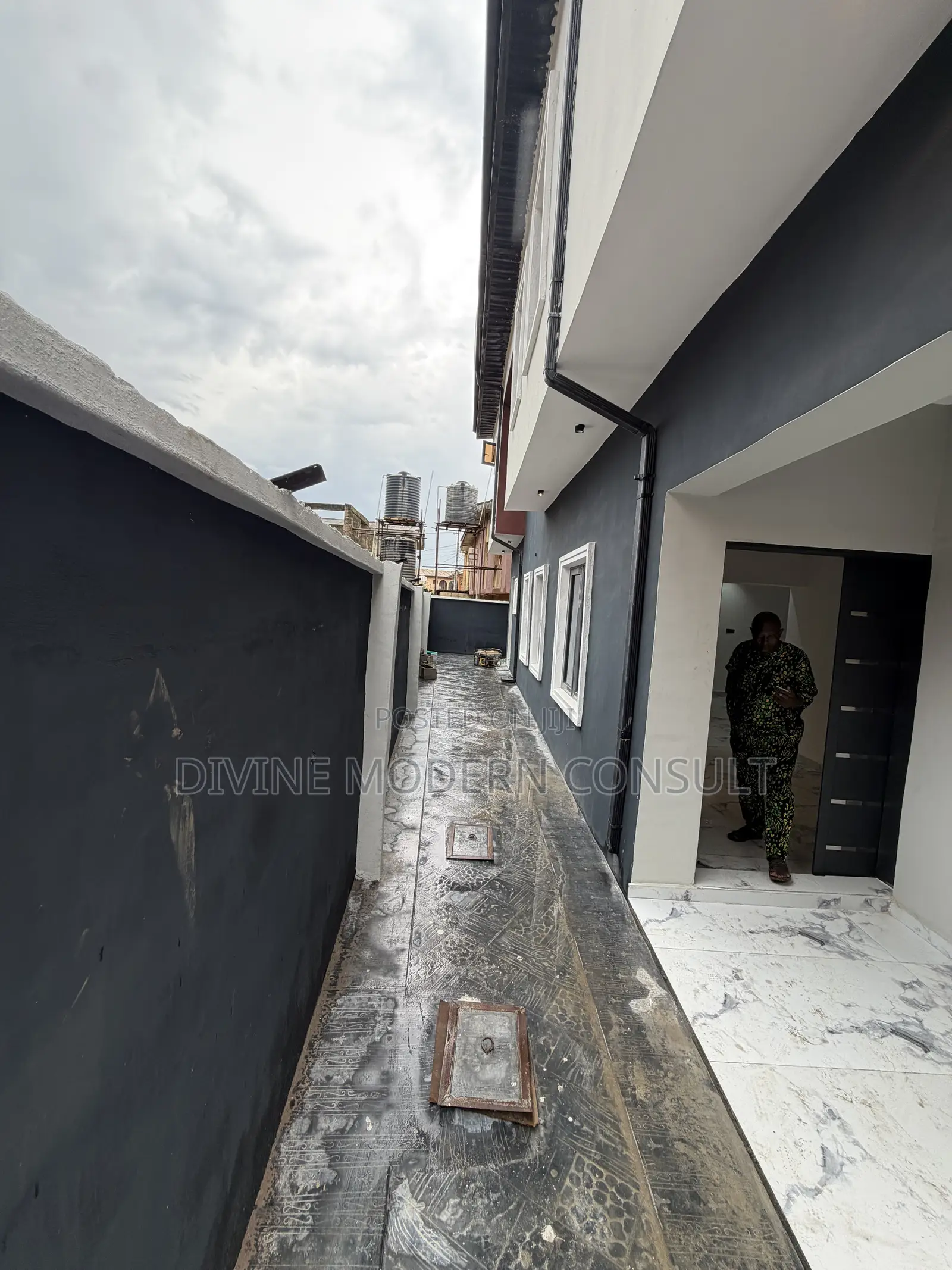 4bdrm Duplex in Private, Iju-Ishaga for sale in Iju-Ishaga