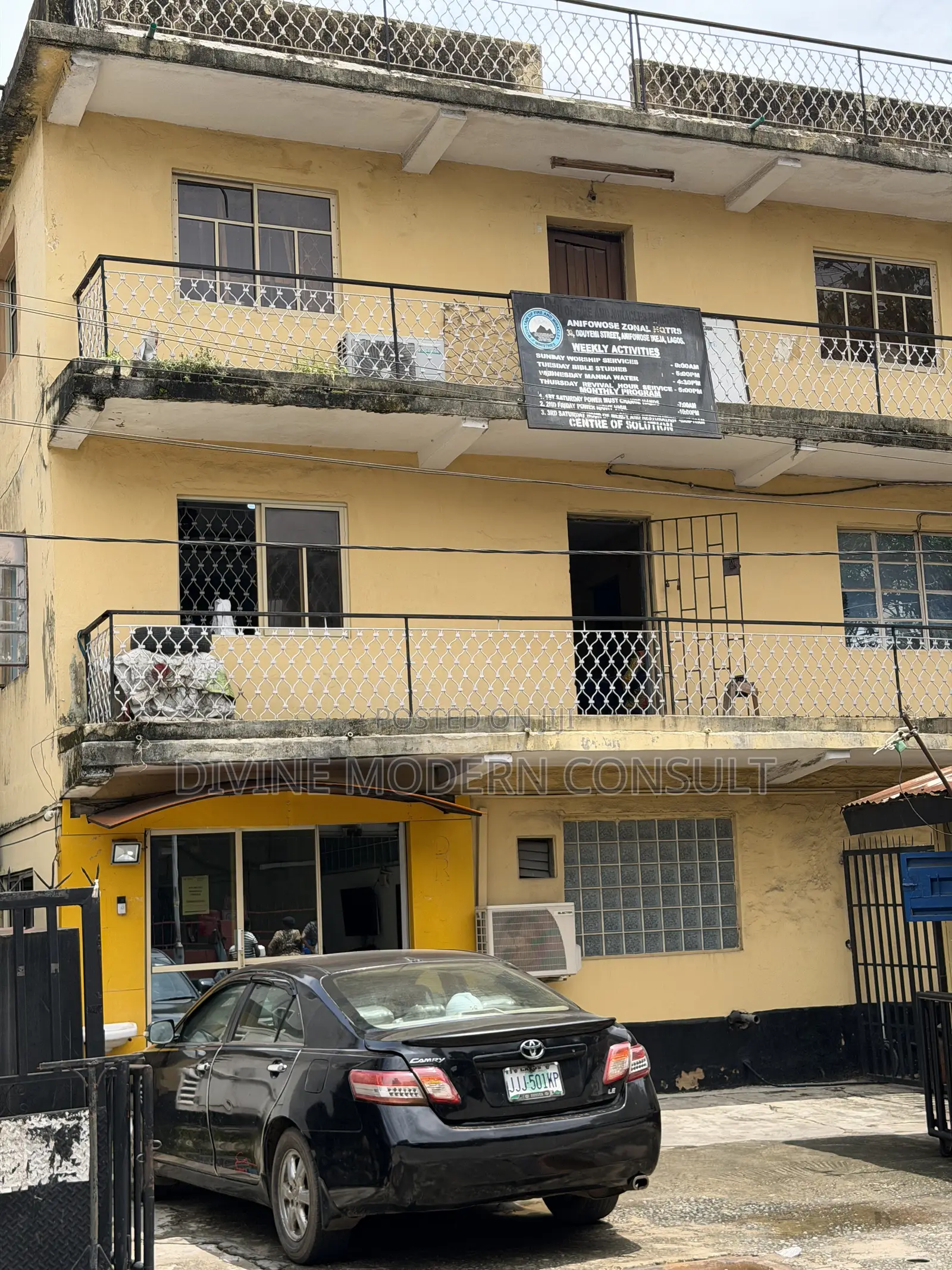 3bdrm Block of Flats in Not An Estate, Alausa for sale in Alausa